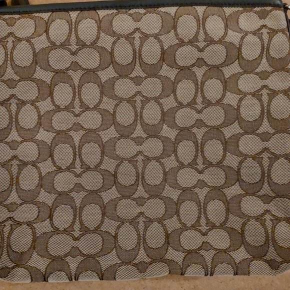 Coach Cross Body File Bag - Picture 6 of 8